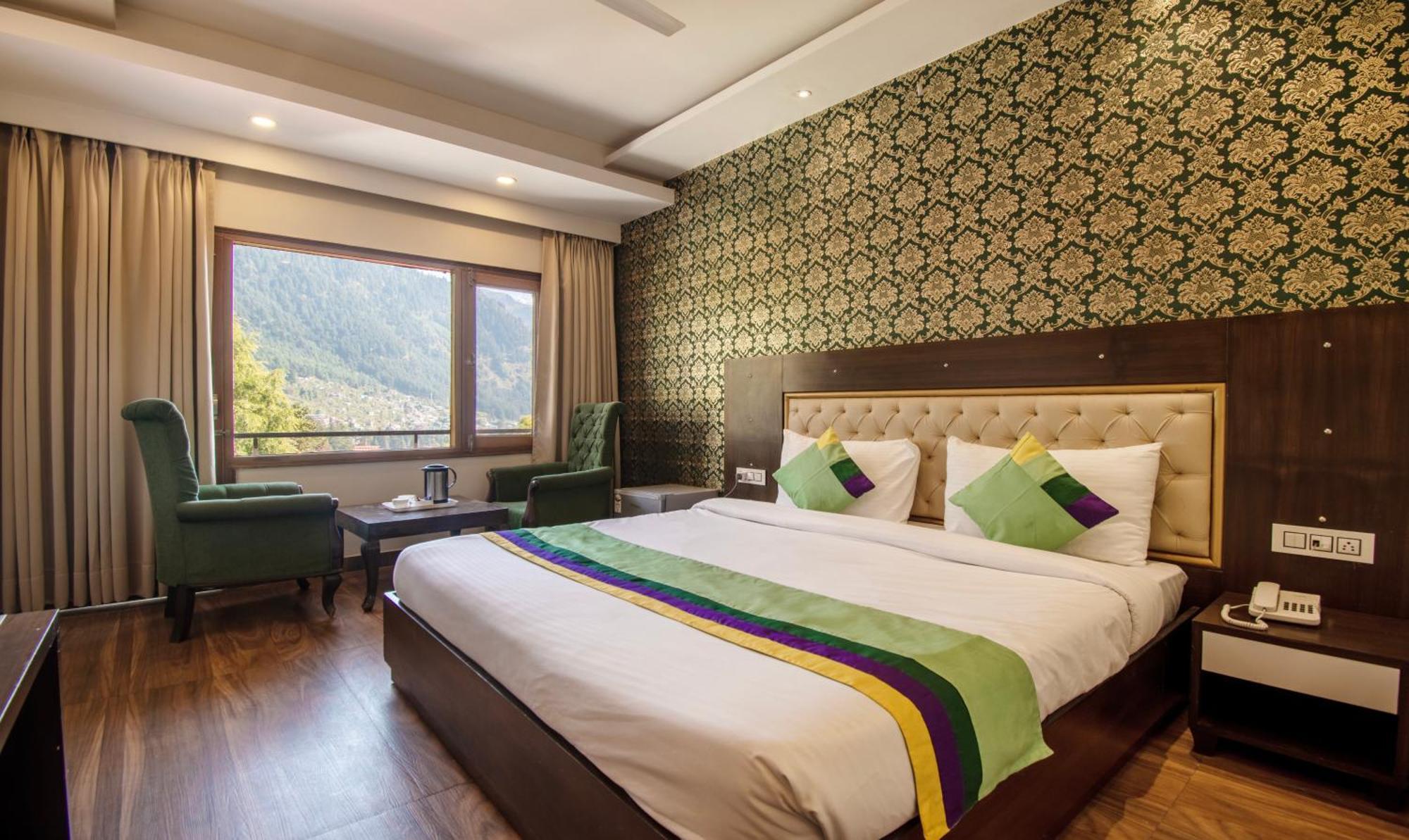 Ambika Residency, Near Hidimba Devi Temple Hotell Manāli Exteriör bild