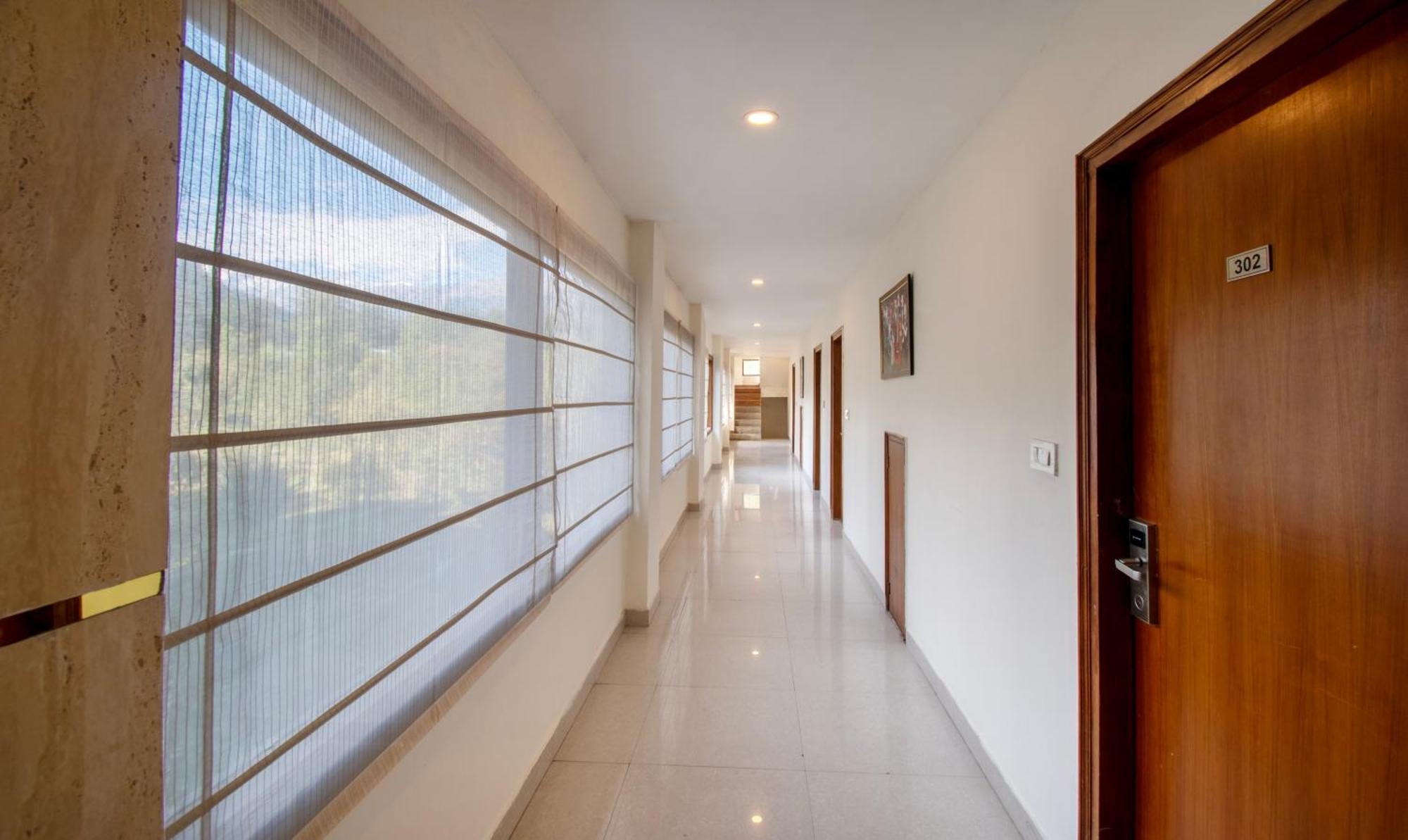 Ambika Residency, Near Hidimba Devi Temple Hotell Manāli Exteriör bild