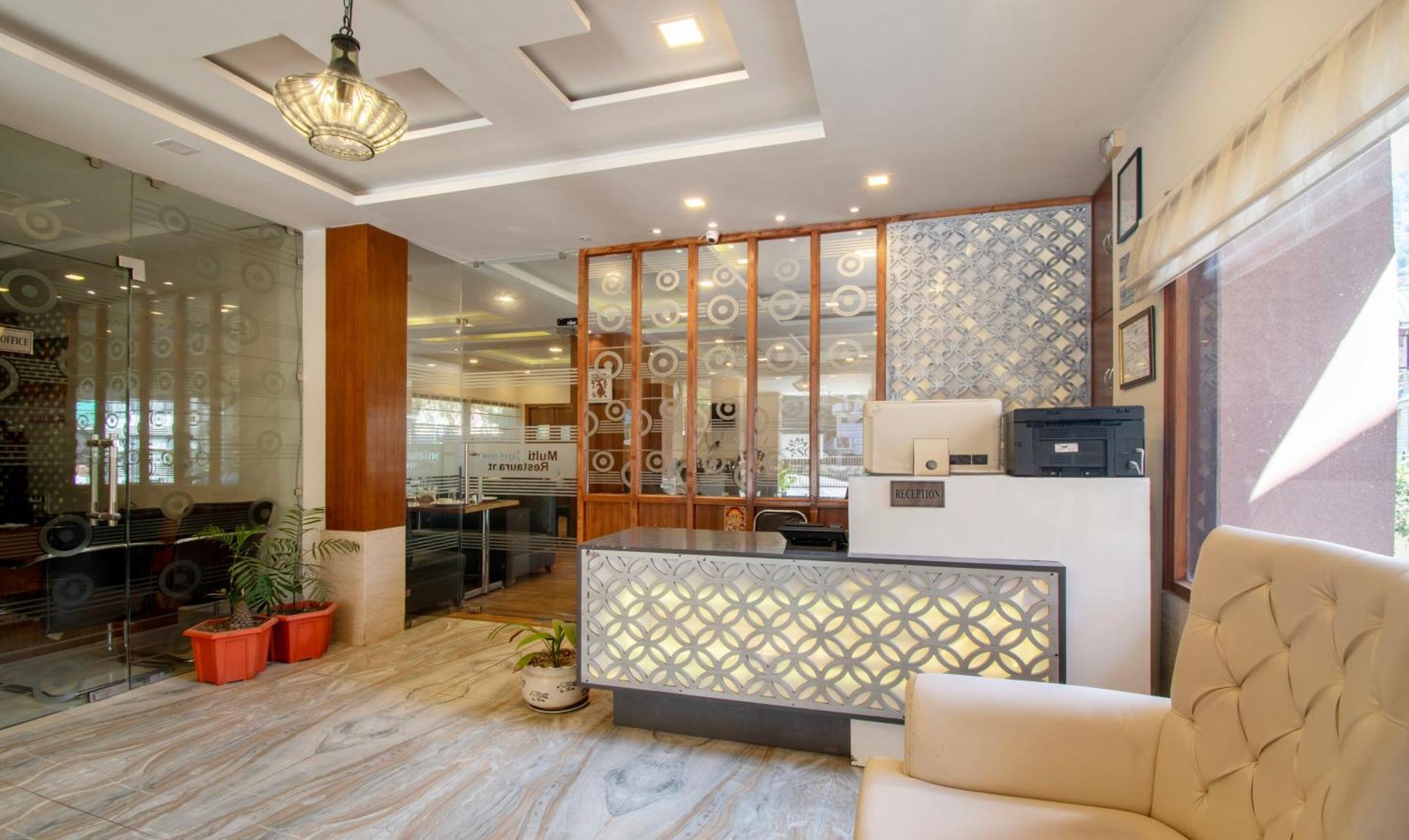 Ambika Residency, Near Hidimba Devi Temple Hotell Manāli Exteriör bild